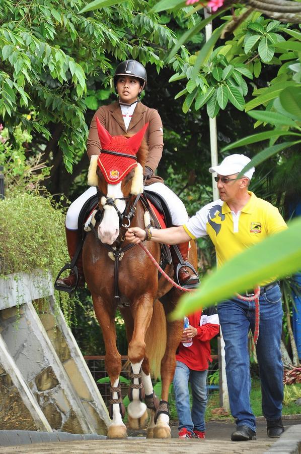 Apm Equestrian Resort Tangerang Eksteriør billede